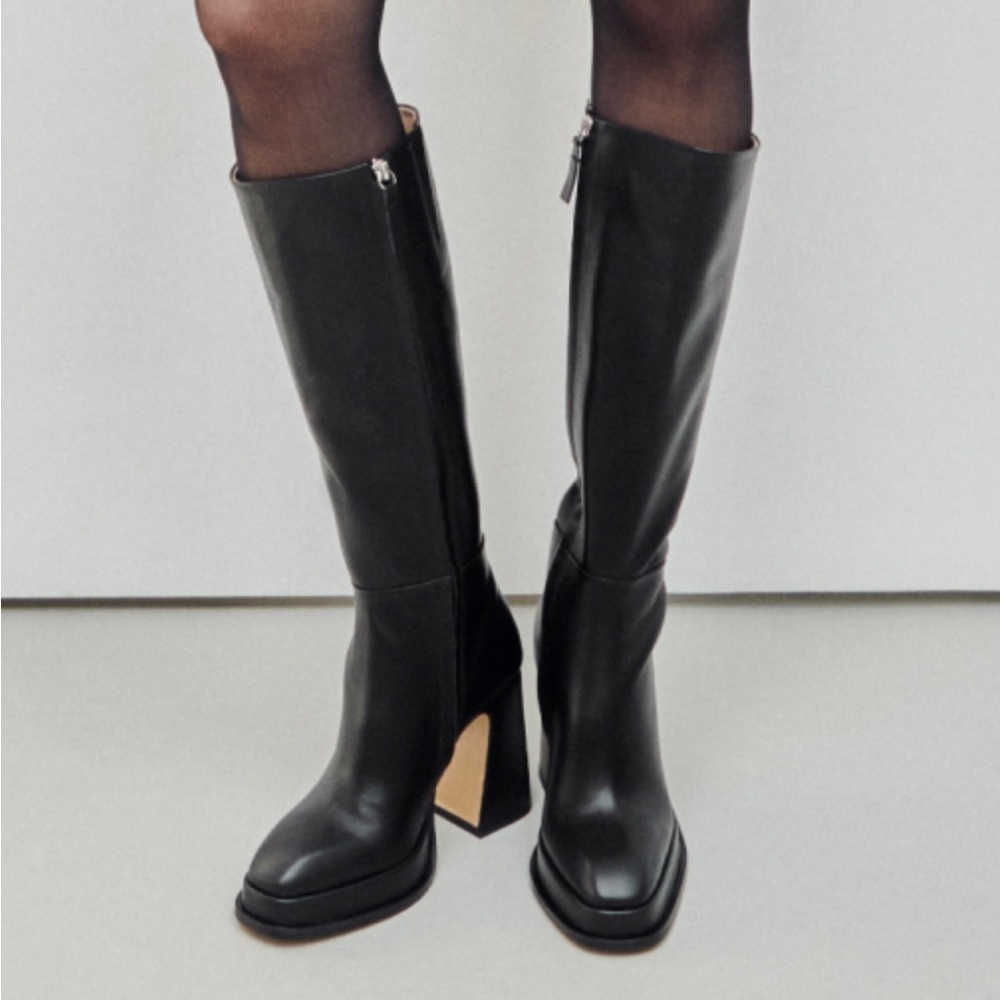 Souliers Martinez Begonia black leather knee high boots 7.5 (38)